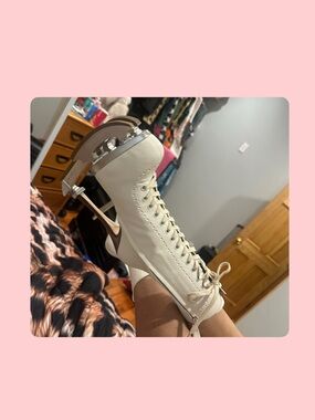 DSQUARED2 Cream Lace-Up High-Heel Rollerblade Accented Boots size 39(US8)
